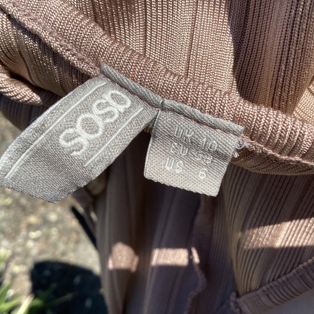 Lot Of Two Firm Fitting Dresses Guess By Marciano And ASOS - Picture 7 of 7